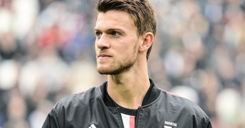 Valencia are interested in signing Daniele Rugani this month